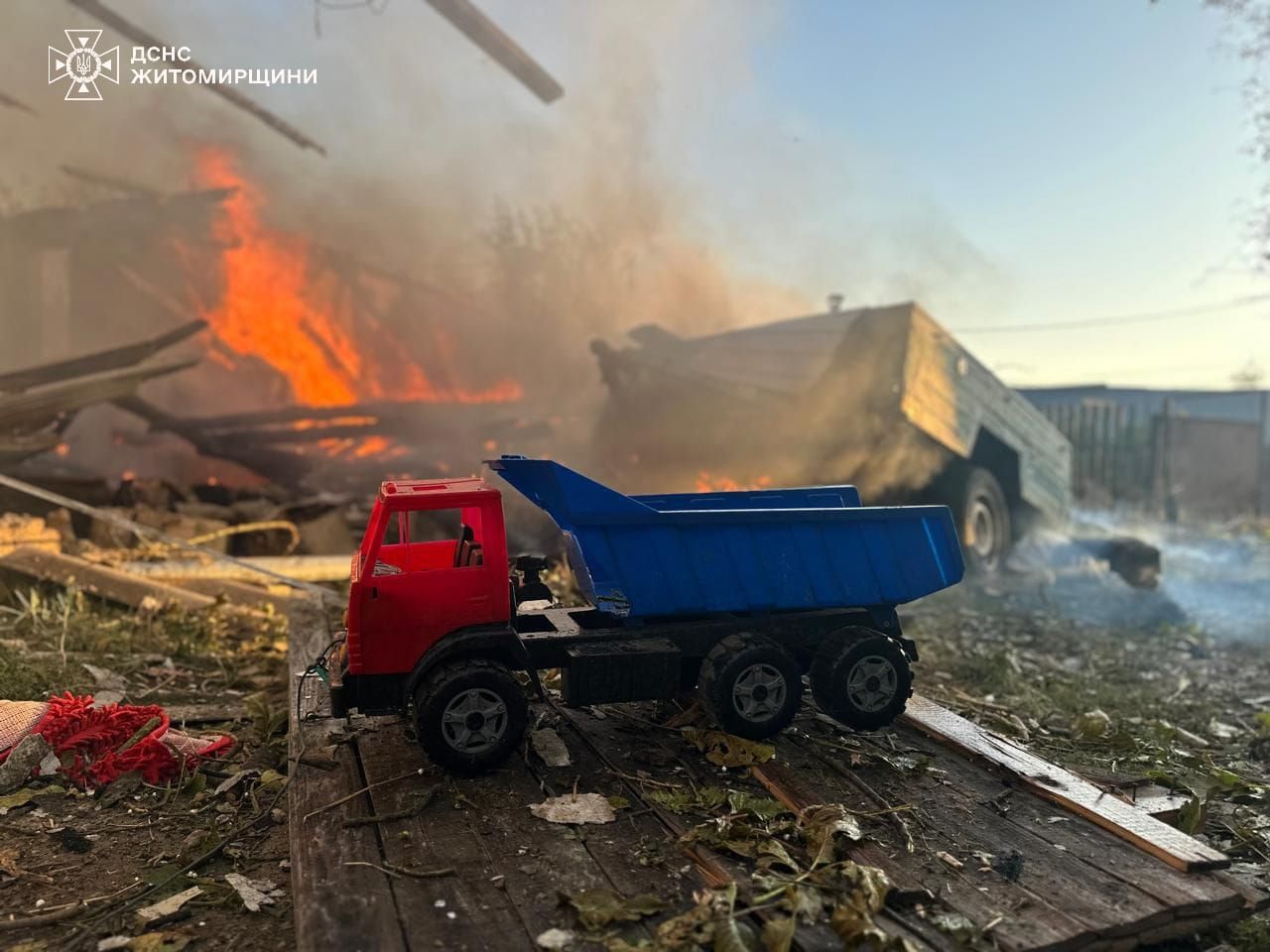 Житомирщина под обстрелами: погиб человек, еще пятеро ранены 2