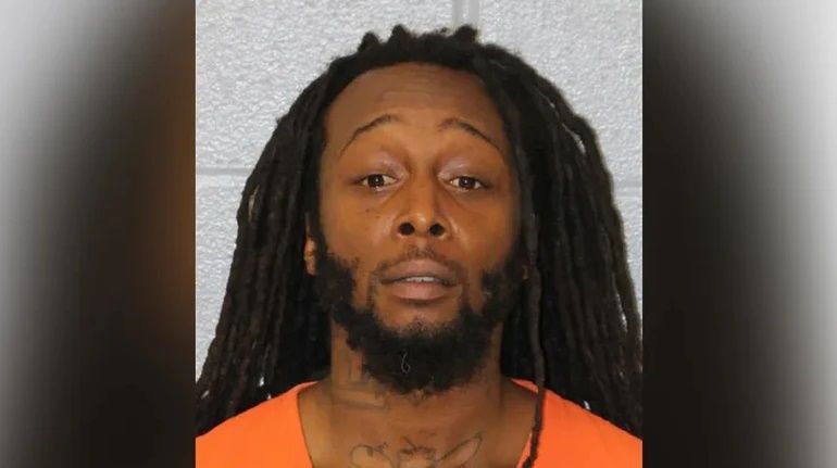 Затриманому висунули звинувачення на рівні штату та країни Фото: Mecklenburg County Sheriff's Office Затриманому висунули звинувачення на рівні штату та країни Фото: Mecklenburg County Sheriff's Office