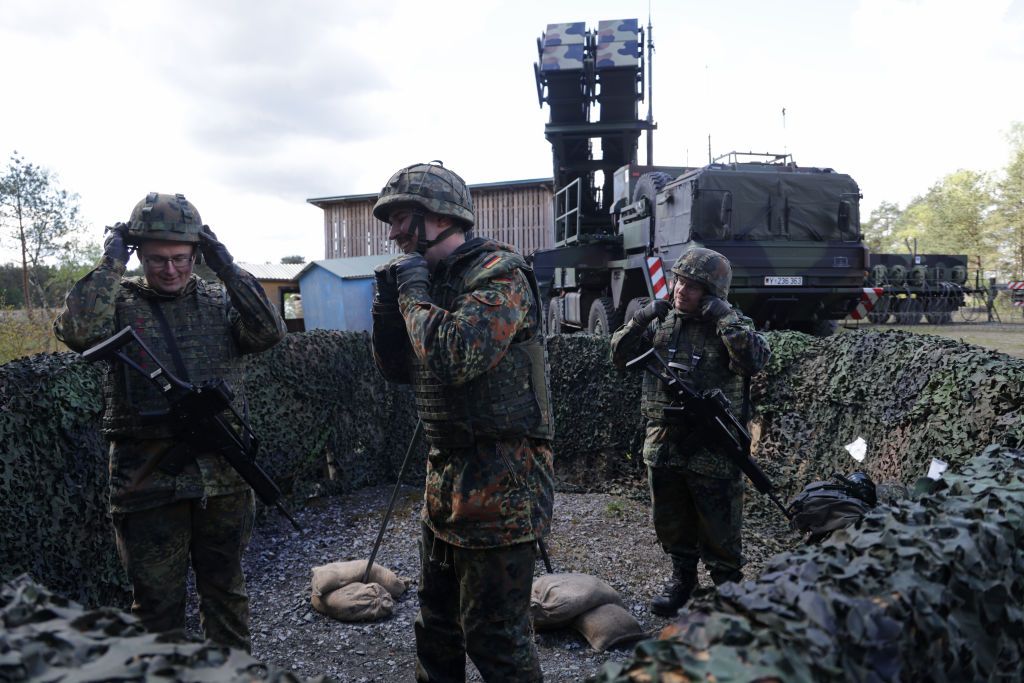 ППО ЄС готувалося захищатися від ракет. Проти великого нашестя дронів немає потужностей. Фото: Getty Images. 