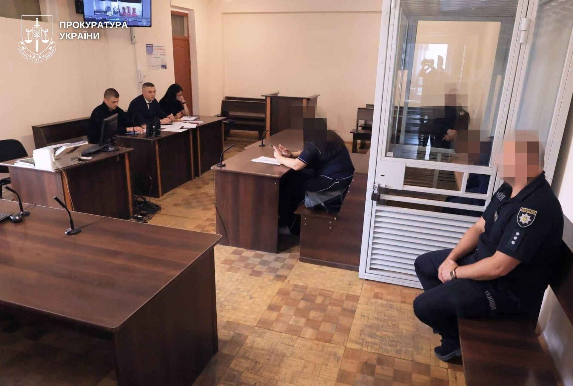 Зґвалтування неповнолітньої на Хмельниччині: двох підозрюваних затримали і взяли під варту 3