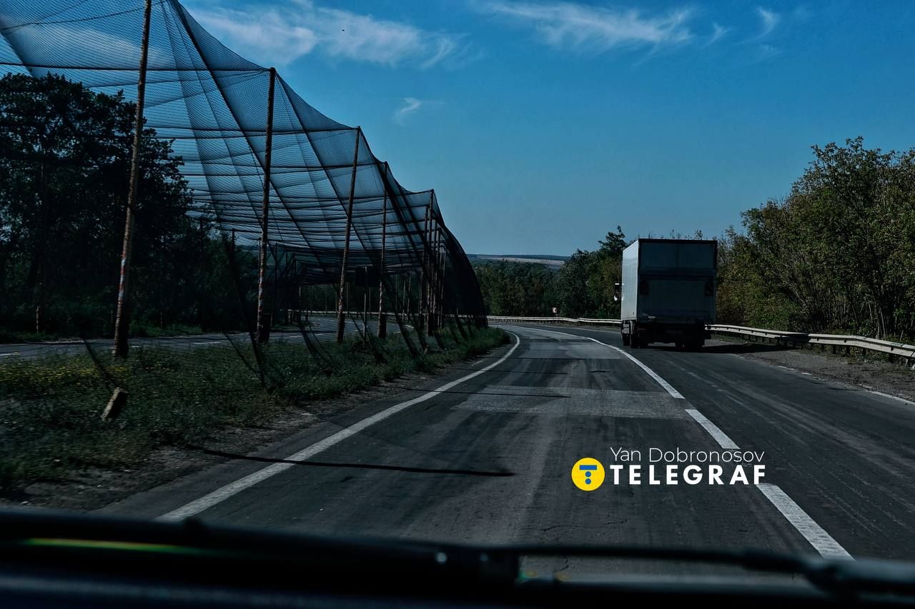 Дороги до Краматорська захистили антидроновими сітками: БПЛА РФ контролюють більшість з них 4
