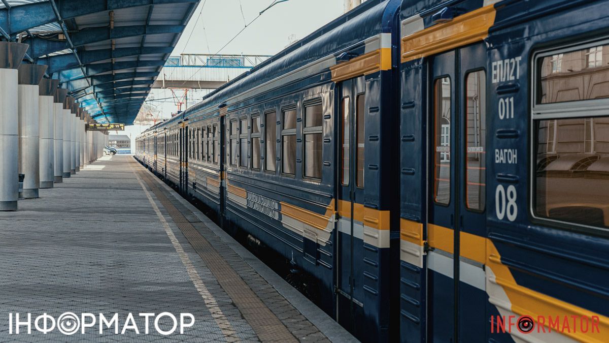 Пассажирский поезд Укрзализныци Фото: Информатор