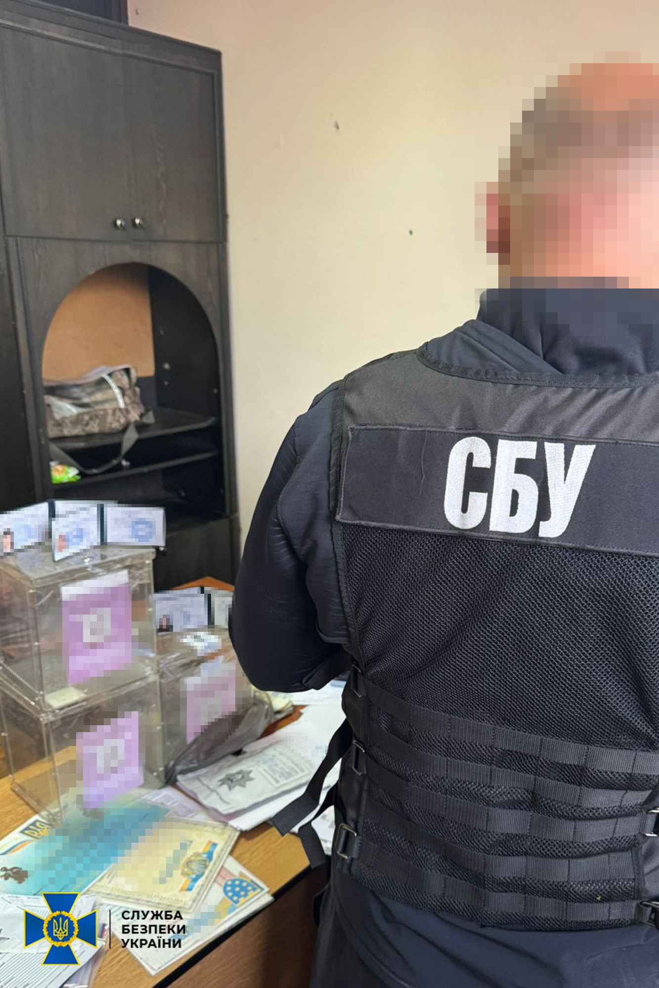 Фонд из Днепра собирал деньги на ВСУ в ящиках, но почти все разворовывалось.