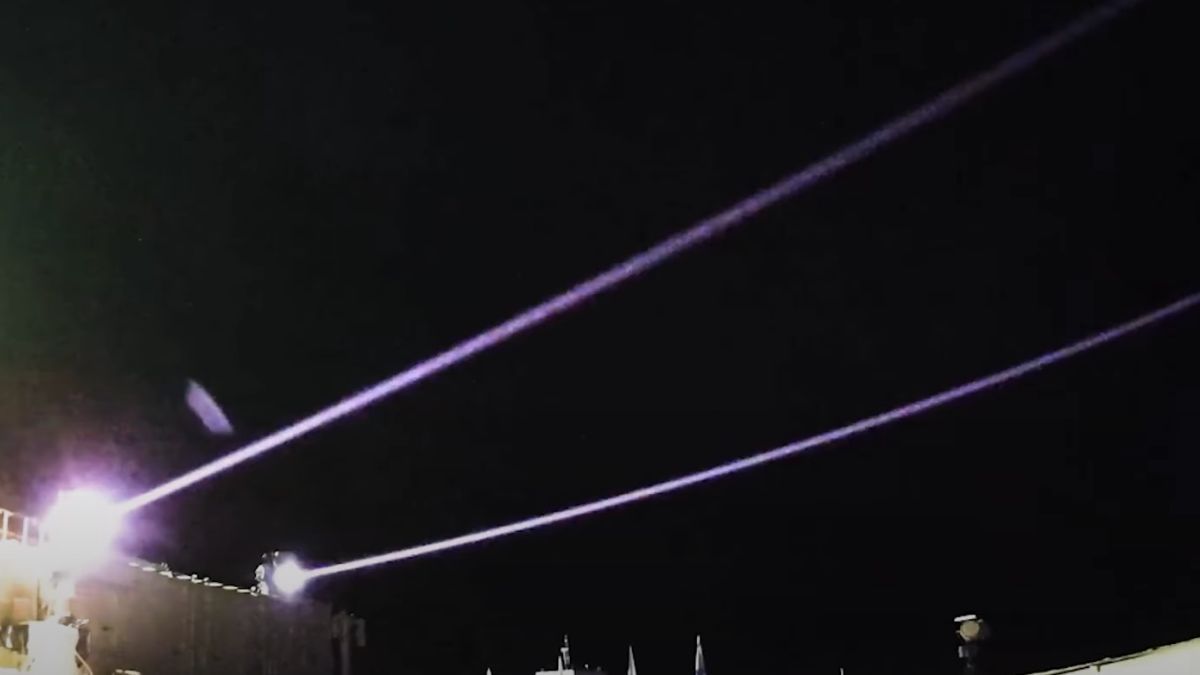 Фантастика стала реальністю: Ізраїль вперше показав бойовий лазер Залізний промінь 2