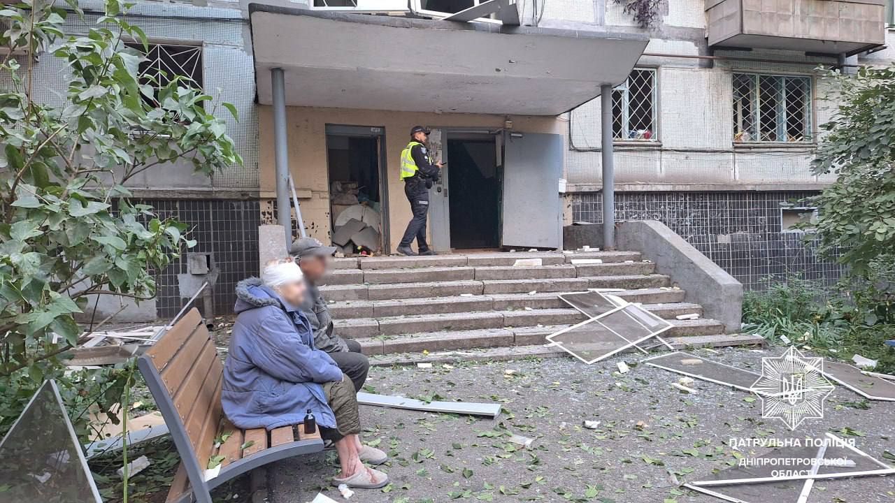 Жахливі деталі удару по багатоповерхівці у Дніпрі: Нацполіція оприлюднила проникливі фото 3