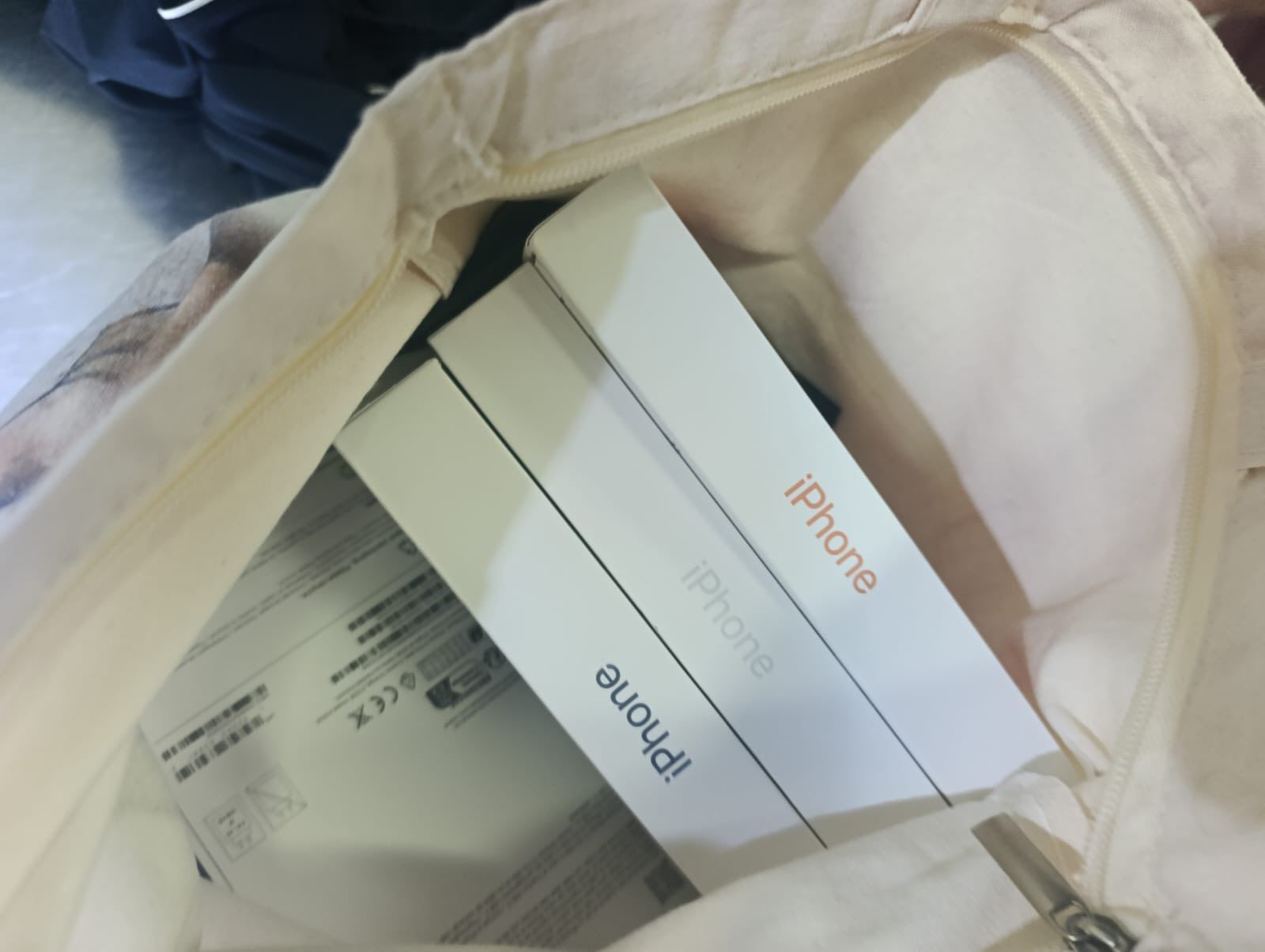 Боротьба України з айфонами 17 про триває! Одеська митниця одержала вражаючу перемогу 1