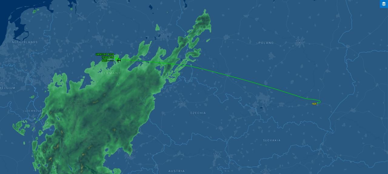 Зеленський вже на шляху до США: запланована посадка в Ірландії 1