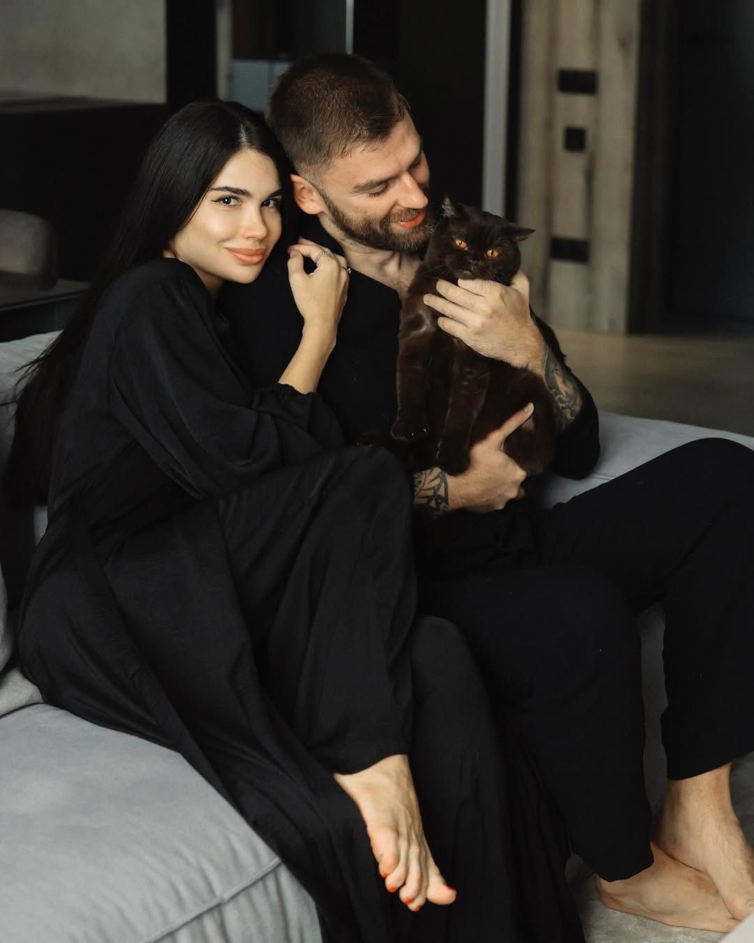 Андрій Рибак придбав обручку дружині лише через рік після весілля