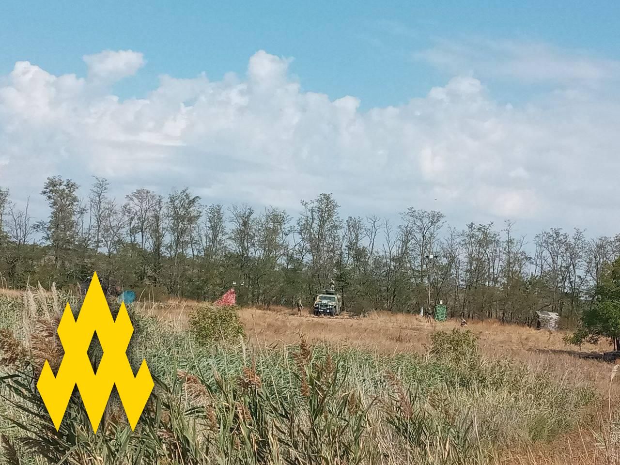 Враг спешно спасает свои боеприпасы Враг спешно спасает свои боеприпасы