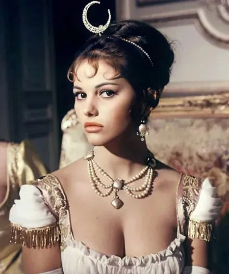 Актриса была одной из самых красивых представительниц киноиндустрии.