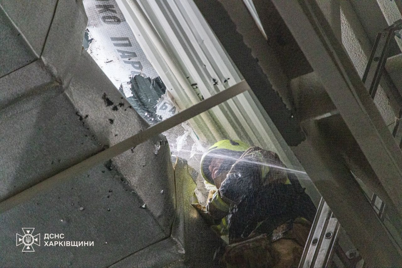 Россияне ударили по ТЦ в Харькове: есть пострадавшие 5