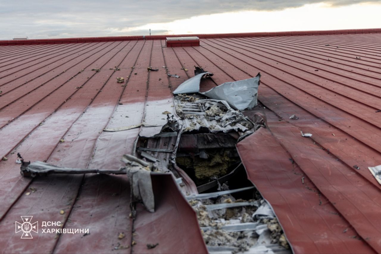 Россияне ударили по ТЦ в Харькове: есть пострадавшие 3