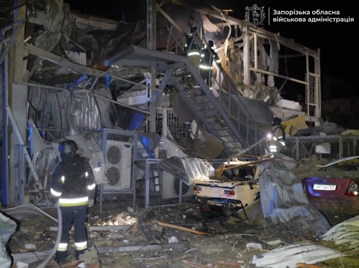 Обстріли Запоріжжя: Росія атакувала дронами, сталася пожежа 1