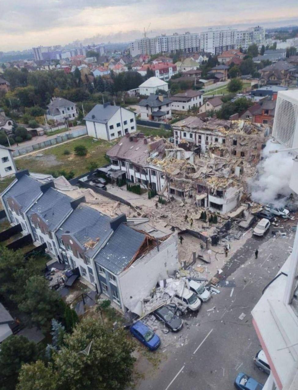 У Києві вже шестеро постраждалих від атаки РФ, уламки впали на дитсадок і житлові будинки 1