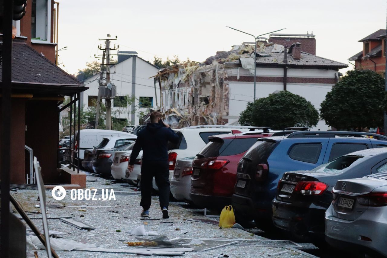 У Києві вже шестеро постраждалих від атаки, уламки впали на дитсадок і житлові будинки 4