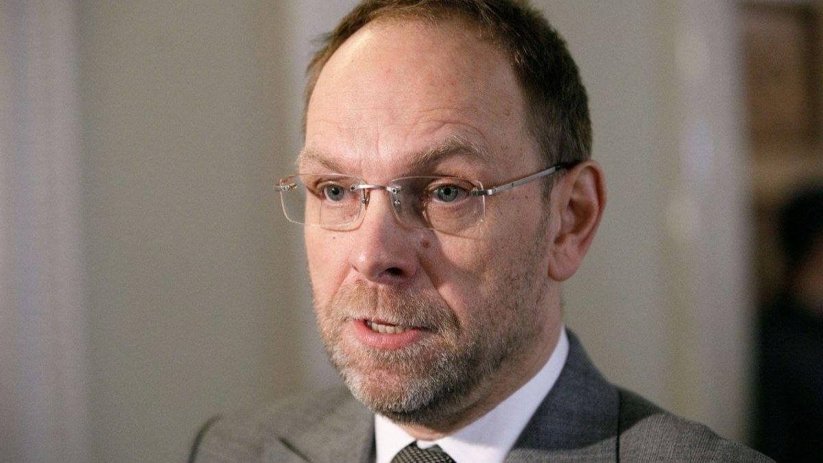 «Журналістика по активістські»: нардеп Власенко звинуватив «Дзеркало тижня» у поширенні неправдивої інформації