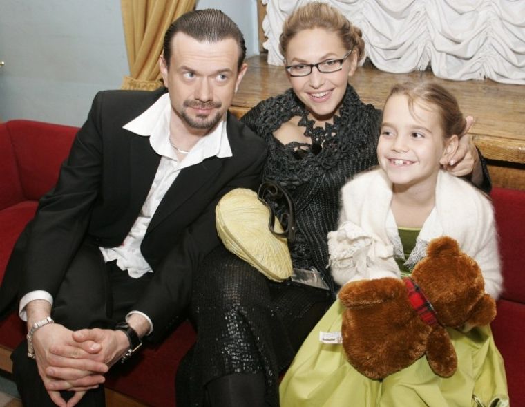 Ірина з усіх дружин найбільше подобалася батькам Остапа Ірина з усіх дружин найбільше подобалася батькам Остапа