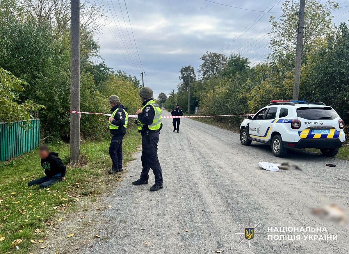 На Житомирщині чоловік жорстоко вбив дружину, 9-річну доньку, собаку та кішок 2