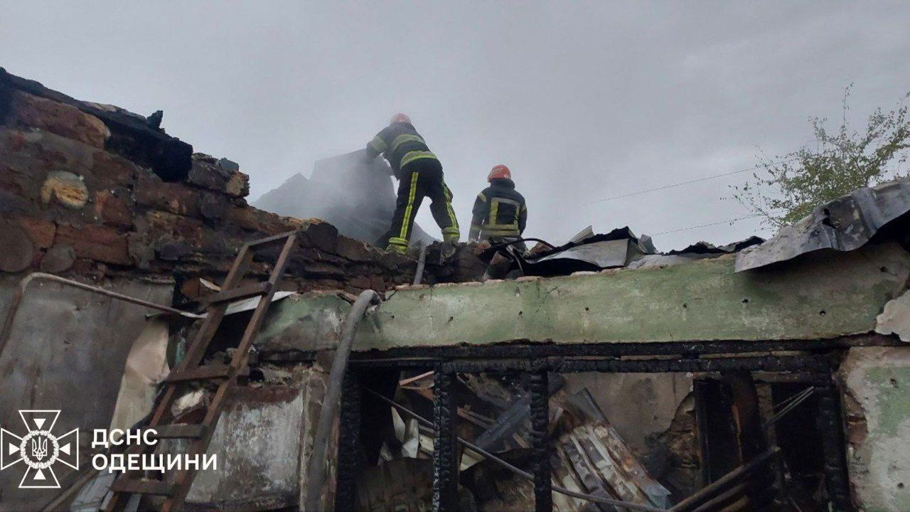 Масована атака на Одещині: п’ятеро постраждалих, великі пожежі в порту й житлових будинках 2