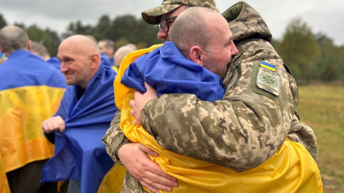 Звільнені з полону Фото: МВС