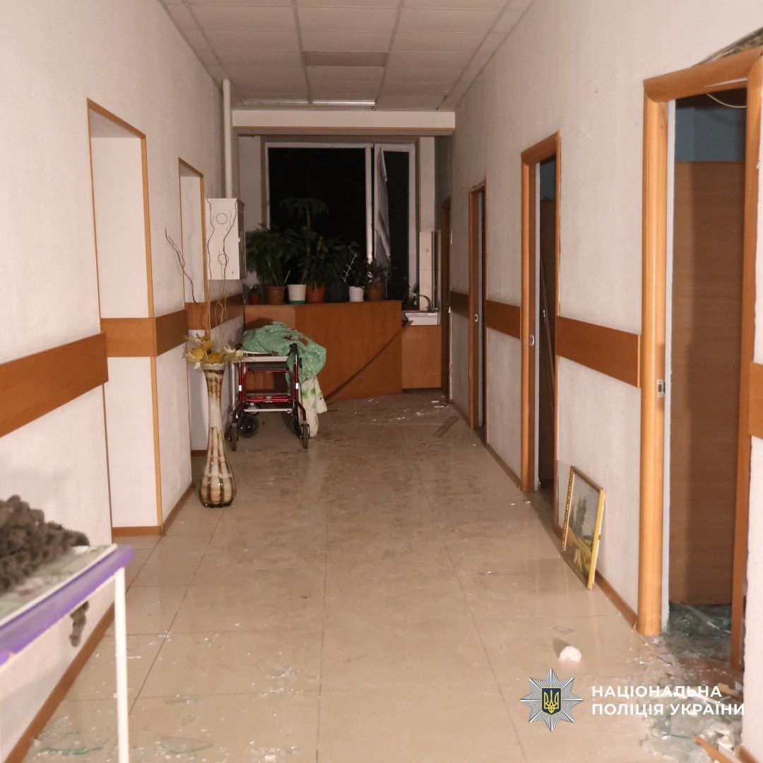 В Харькове из-за обстрела РФ повреждено здание больницы, есть раненые 2