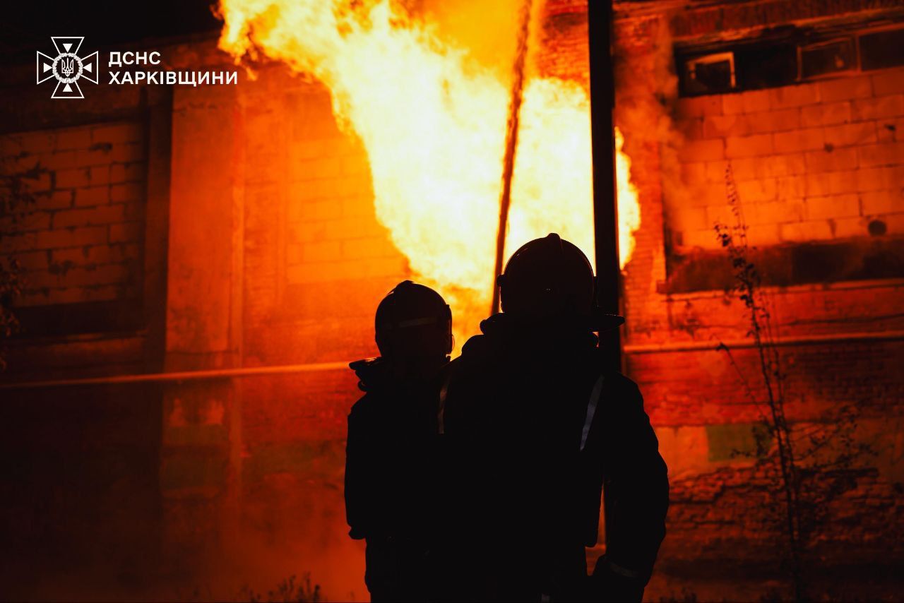 В Харькове из-за обстрела РФ повреждено здание больницы, есть раненые 3