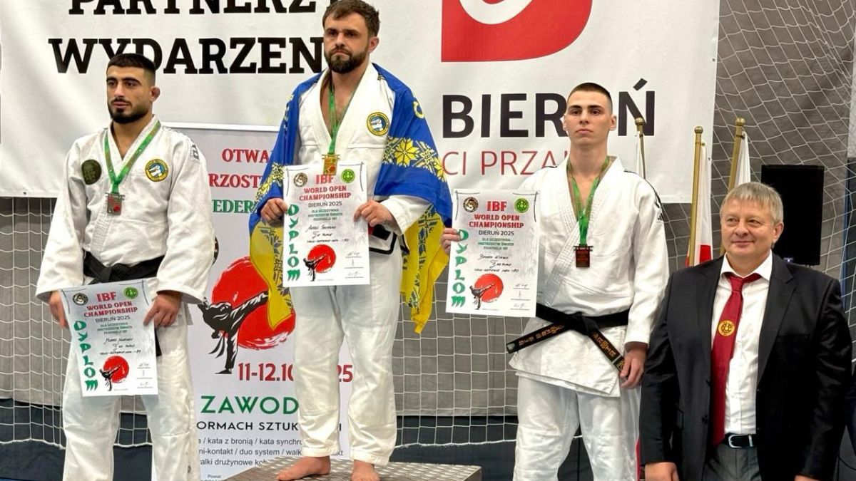 Андрей Савенко