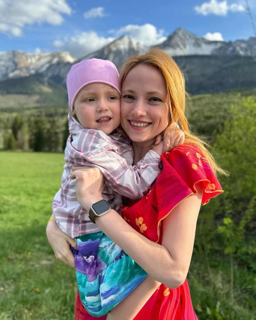 Заради дитини Оля не хоче повертатися до України Заради дитини Оля не хоче повертатися до України