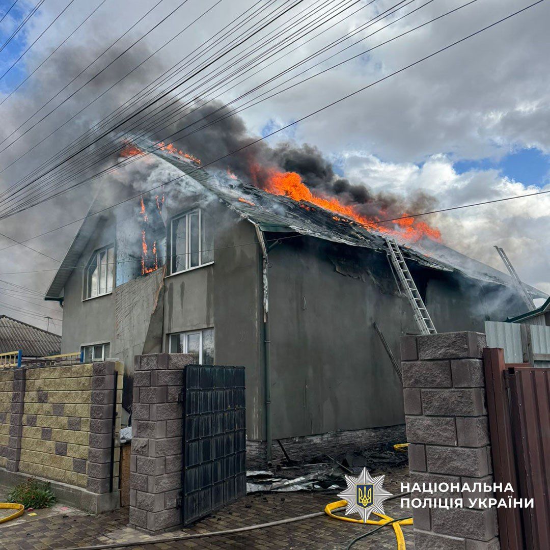 Ворог обстрілює Добропілля бомбами