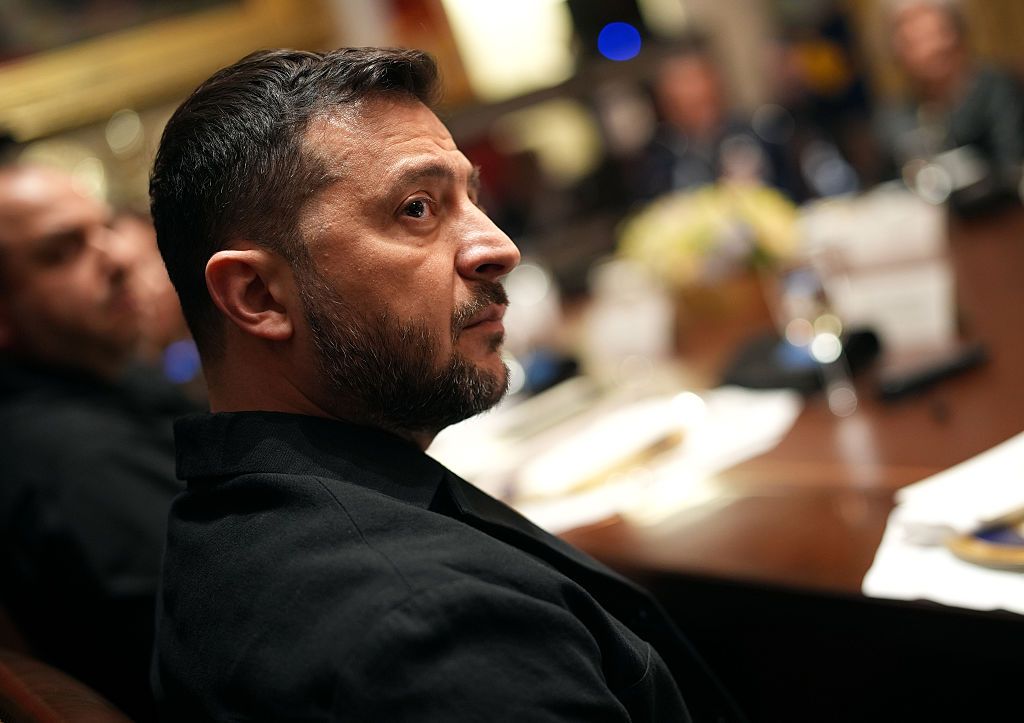 Під час зустрічі Зеленський поводився стриманно. Фото: Getty Images Під час зустрічі Зеленський поводився стриманно. Фото: Getty Images