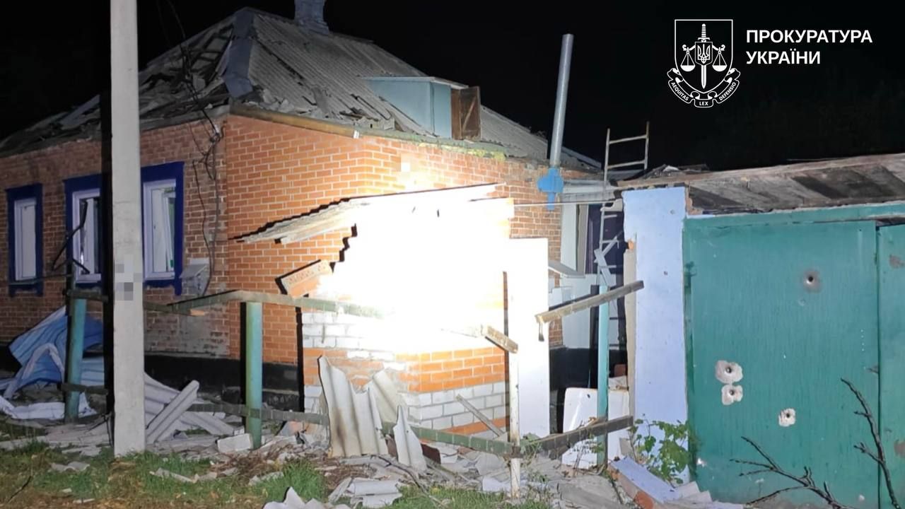 Ракето-бомба пронеслась 130 км: россияне ударили по Лозовой в Харьковской области реактивным КАБом нового поколения.