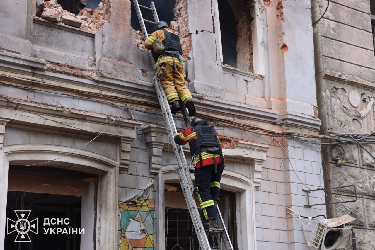 Удары не прекратились: Харьков под массированной атакой Шахедов 3