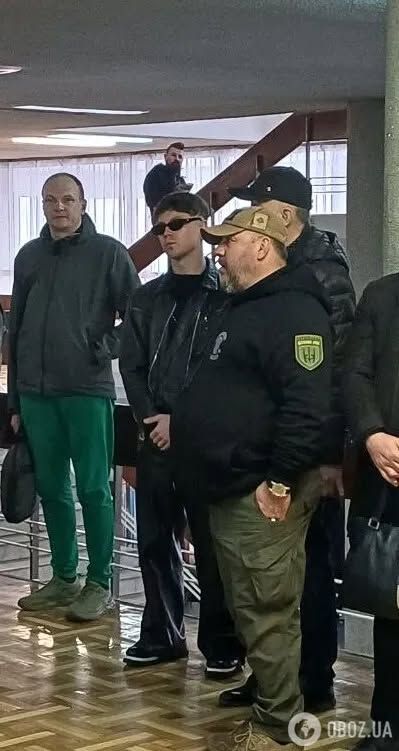 Артем Пивоваров. Артем Пивоваров.