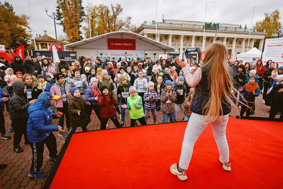 Безбар’єрний марафон 26 жовтня: 5 тисяч бігунів із 30 країн світу вийшли на старт заради єдності 10