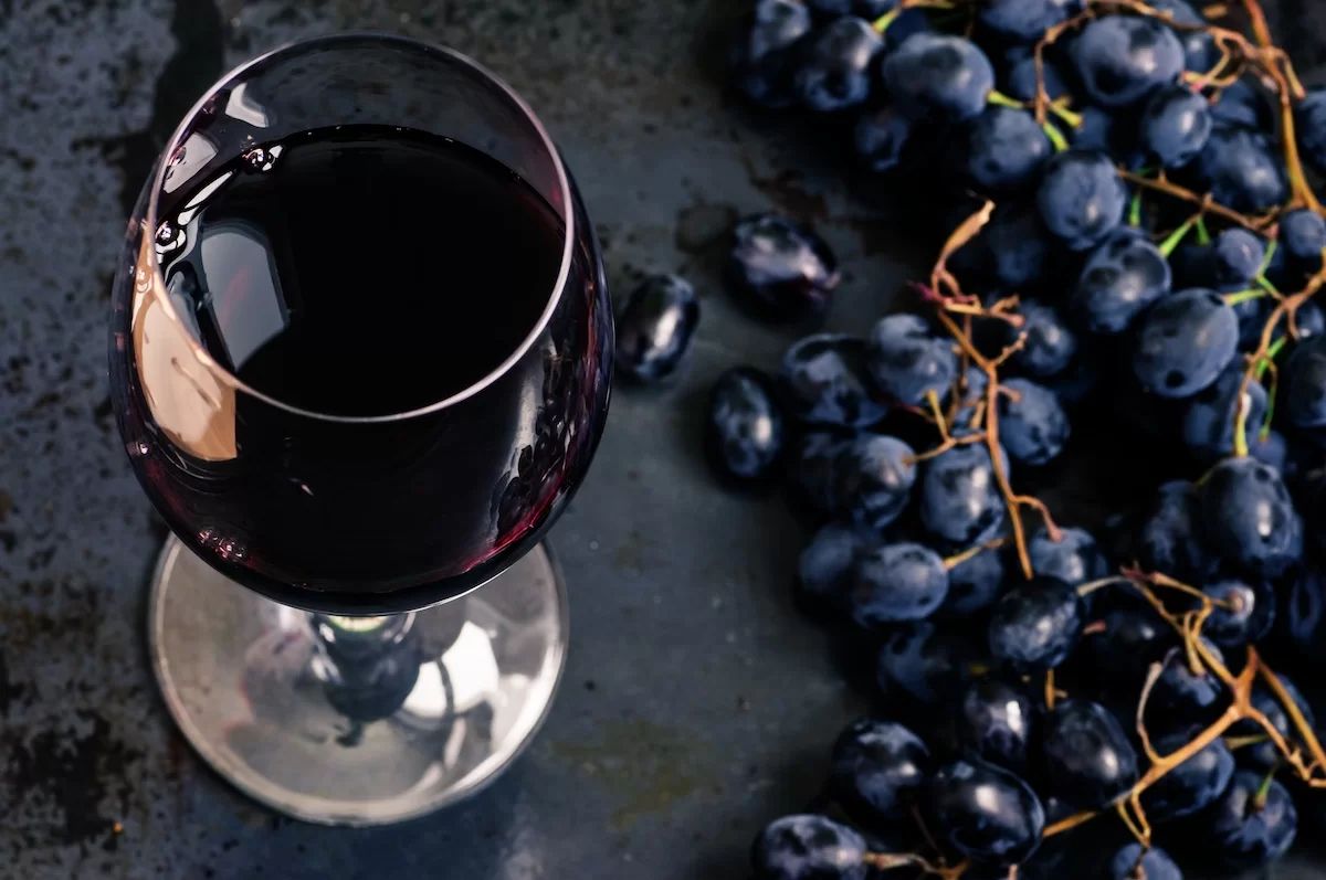 Вино має багату історію Яке сьогодні, 30 жовтня, свято: Міжнародний день вина Каріньян та поінформованості про цукрову залежність 3