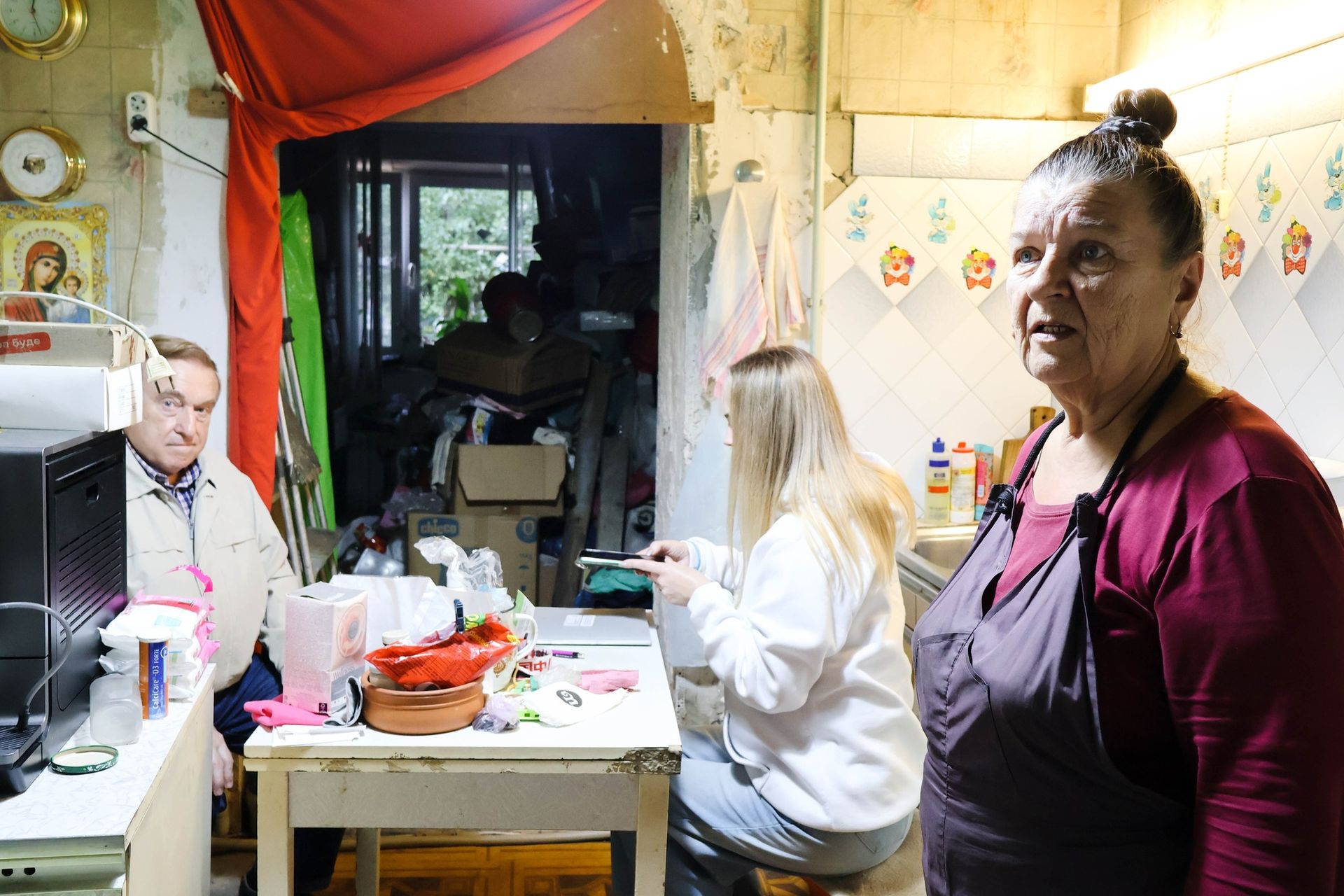 Це жах! Деякі квартири в Одесі ще мокрі після зливи 30 вересня: власникам видали осушувачі 5