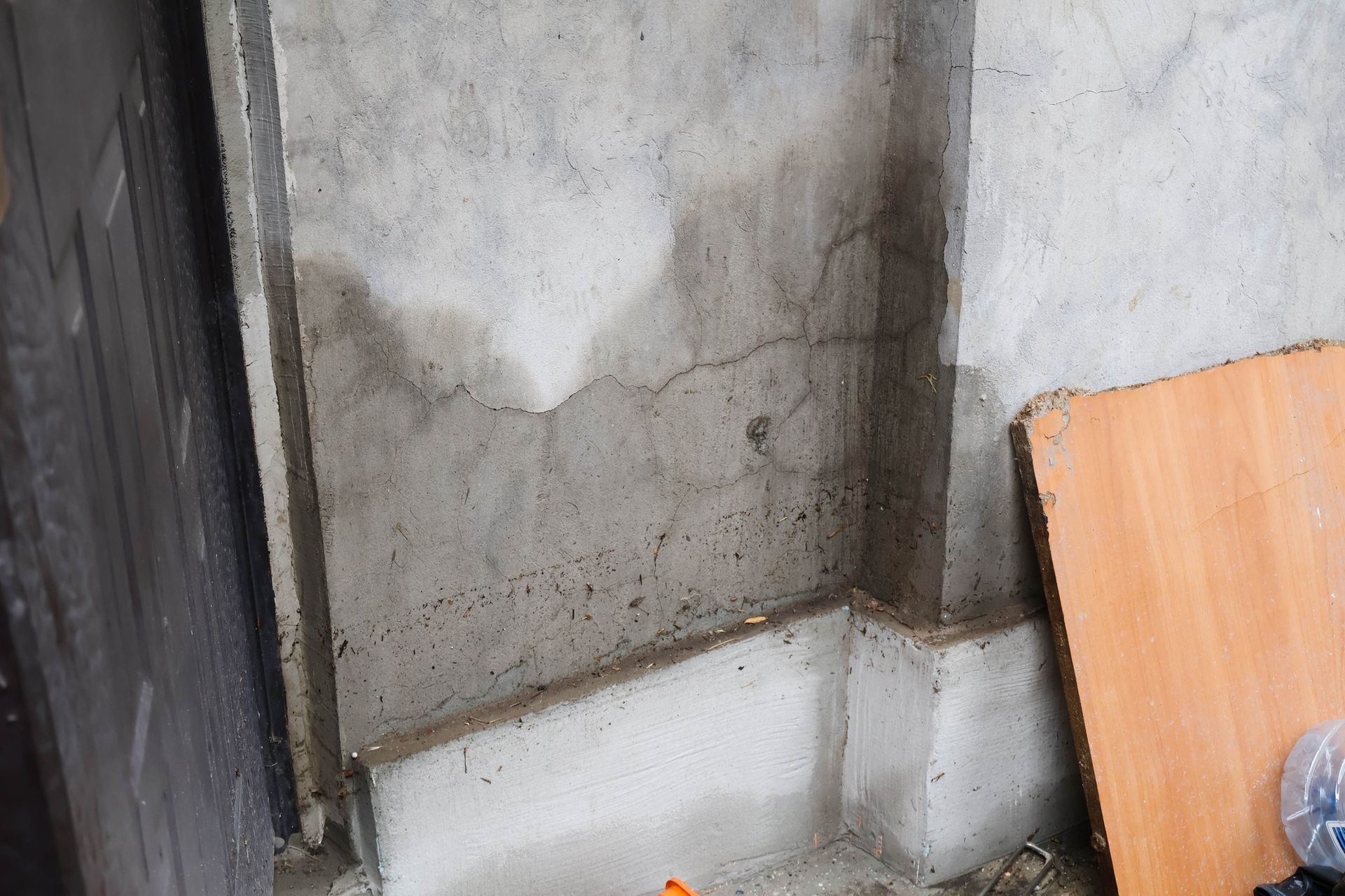 Це жах! Деякі квартири в Одесі ще мокрі після зливи 30 вересня: власникам видали осушувачі 8