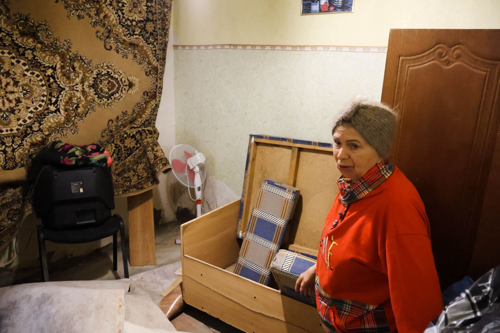 Це жах! Деякі квартири в Одесі ще мокрі після зливи 30 вересня: власникам видали осушувачі 10