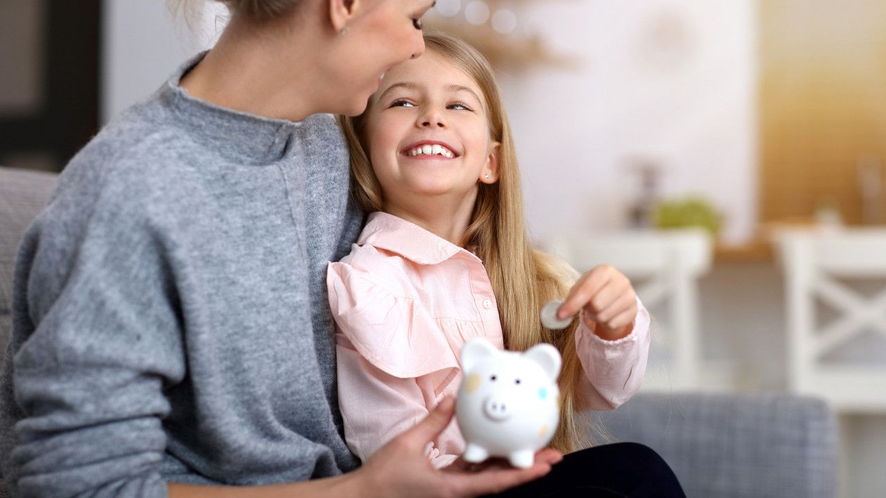 Заощадливість це не жадібність Яке сьогодні, 31 жовтня, свято: Геловін та Міжнародний день Чорного моря 4