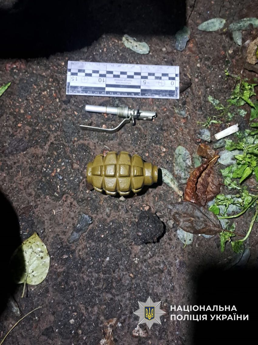 Ехо війни: у Чернігові чоловік погрожував ексдружині та поліцейським гранатою - його затримано 1