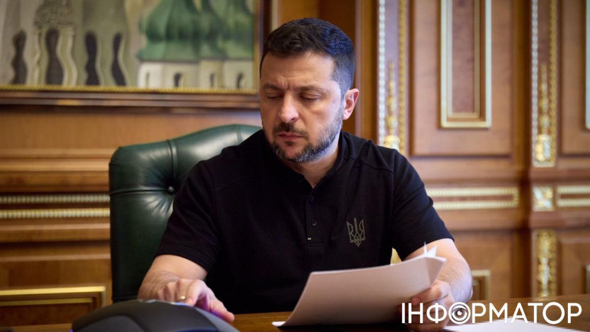 Чоловіків, які знаходяться в розшуку ТЦК, зможуть бронювати підприємства ОПК — Зеленський підписав закон