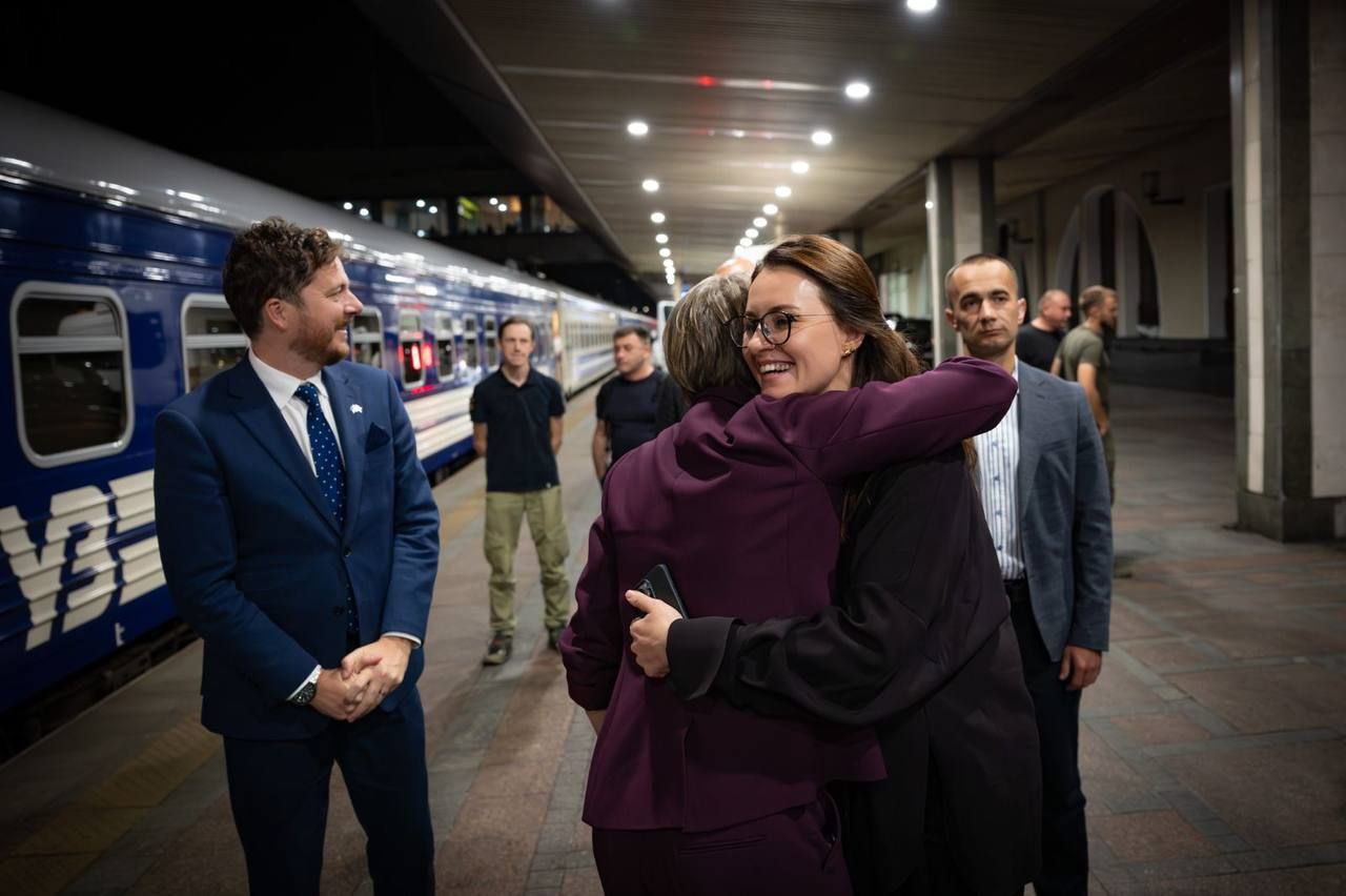 Свириденко посетила УЗ, чем подтвердила: это она автор идеи о 3000 бесплатных километрах, через которую в сети несется хейт.