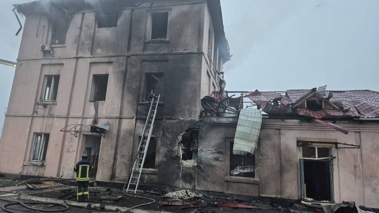 Нічна атака РФ: пошкоджено залізничну інфраструктуру, поїзди на сході рухаються із затримками 1