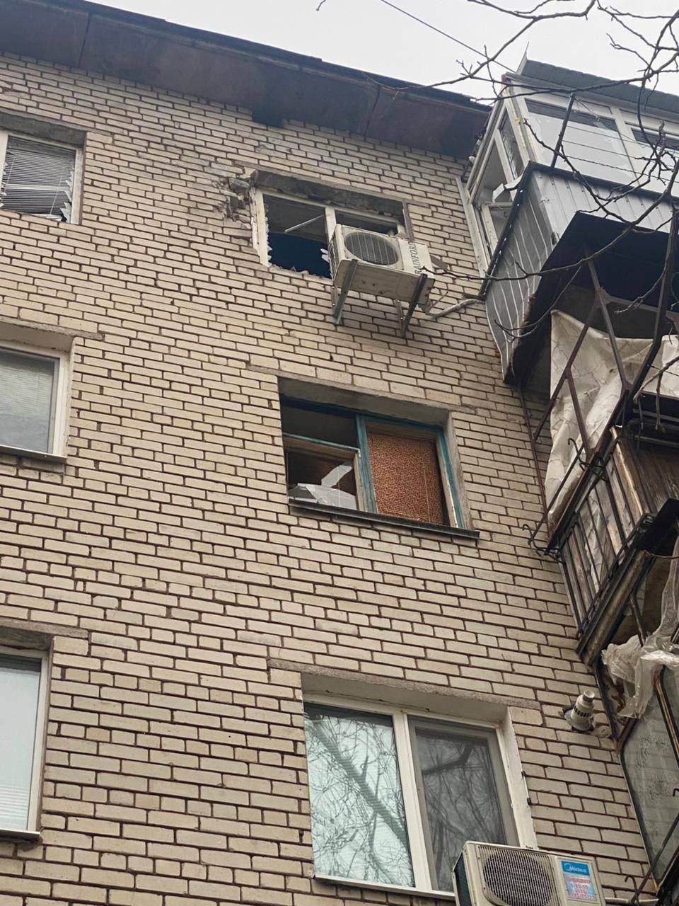 У Дніпрі пролунали вибухи, пошкоджено багатоквартирний будинок - Лукашук 4