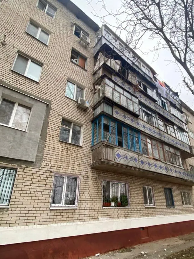 У Дніпрі пролунали вибухи, пошкоджено багатоквартирний будинок - Лукашук 1