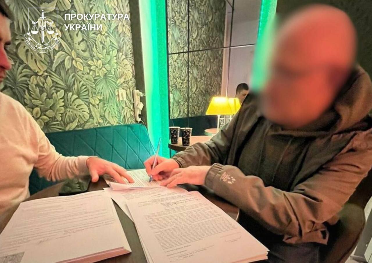 Обещали лазерное оружие против дронов: в Киеве разоблачили мошенников, которые обманули американского добровольца более чем на 3 млн грн 3