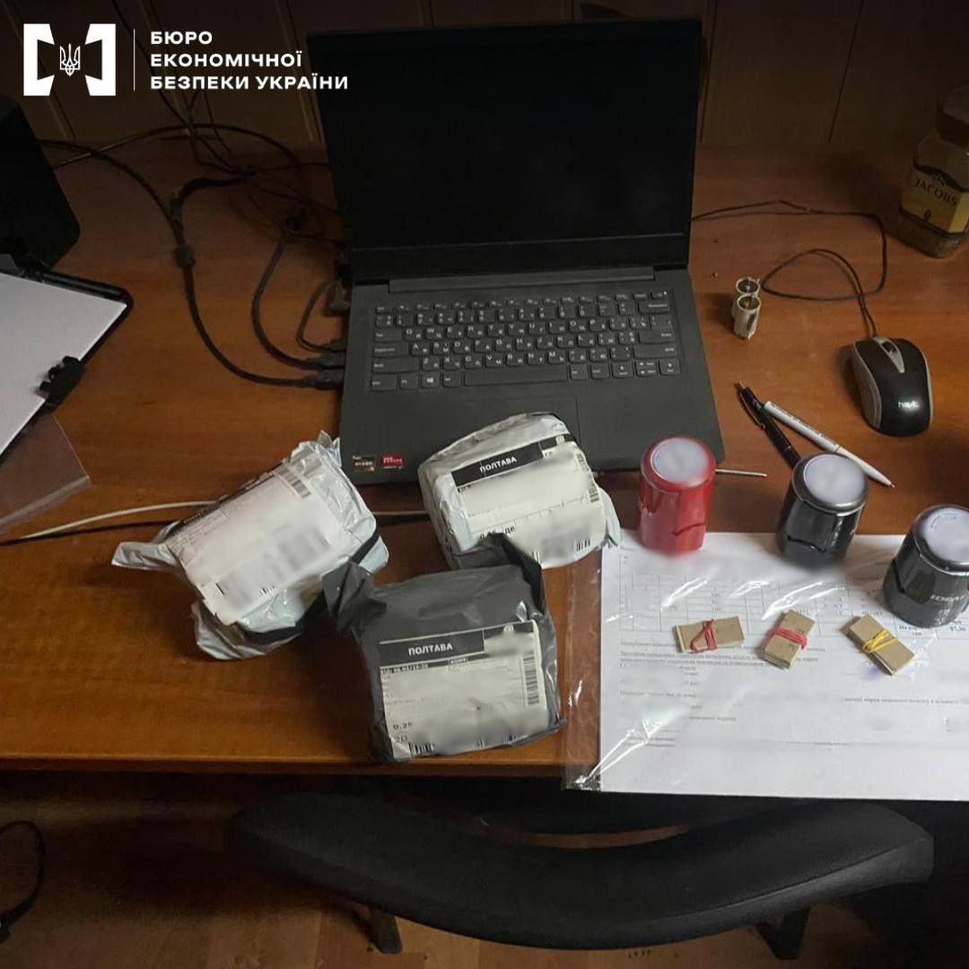 На Полтавщині детективи БЕБ припинили незаконне виробництво рідин для електронних сигарет 1