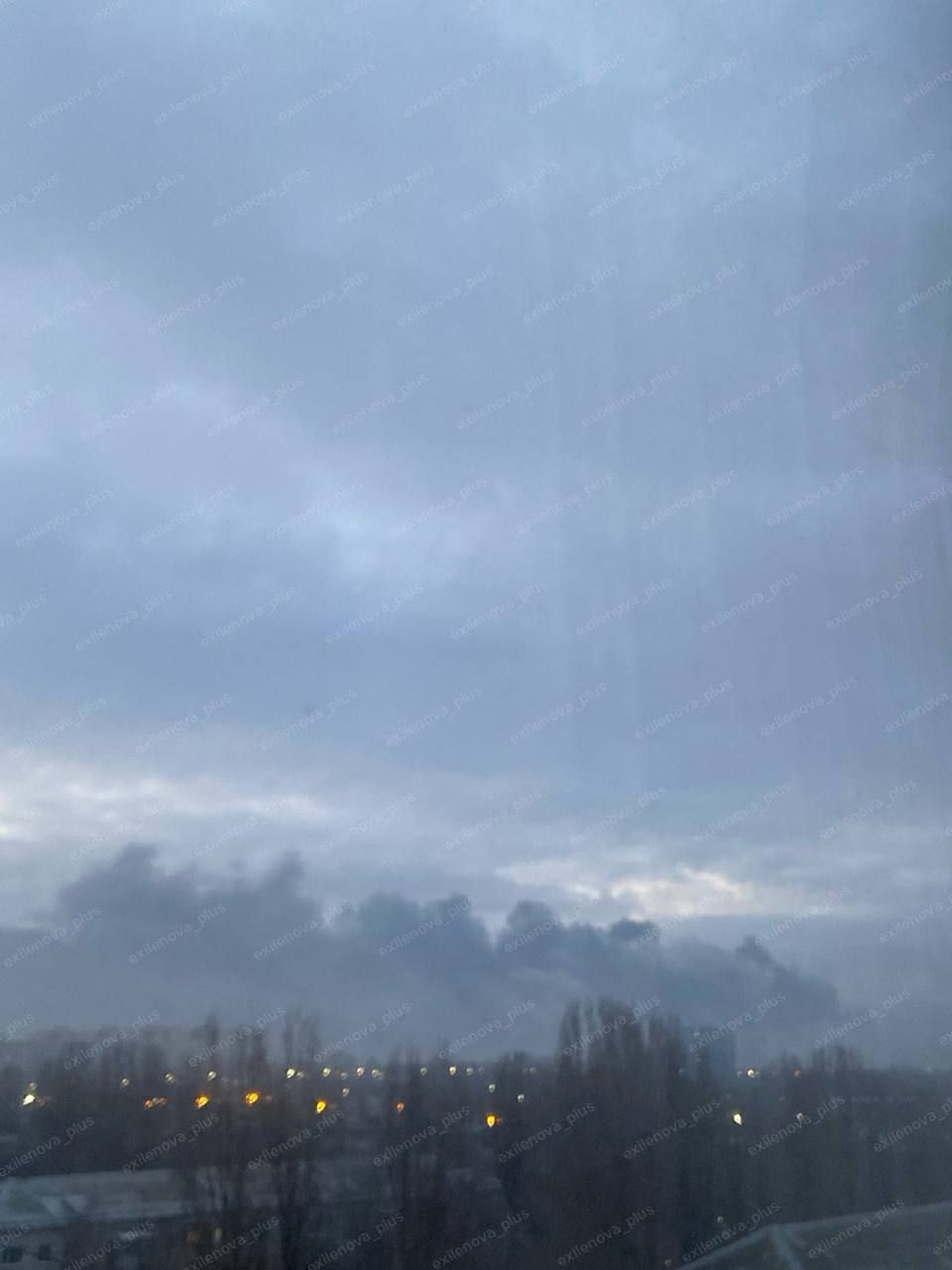 Дрони масованого атакували російський Саратов: вдарили по НПЗ, спалахнула сильна пожежа 1