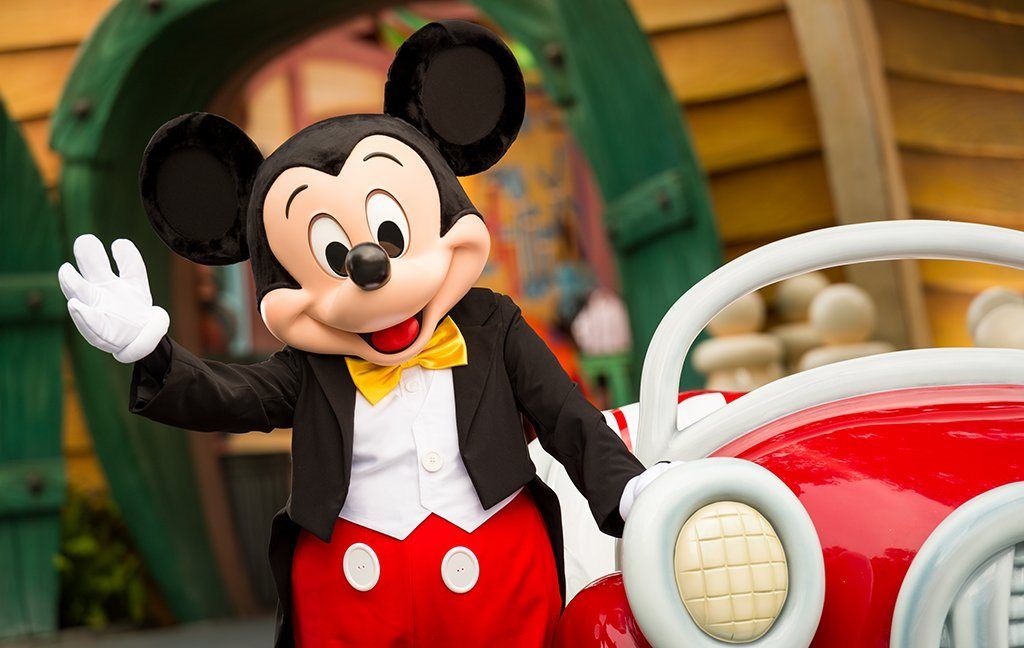 Яке сьогодні, 18 листопада, свято: День сержанта ЗСУ та Міккі Мауса 3