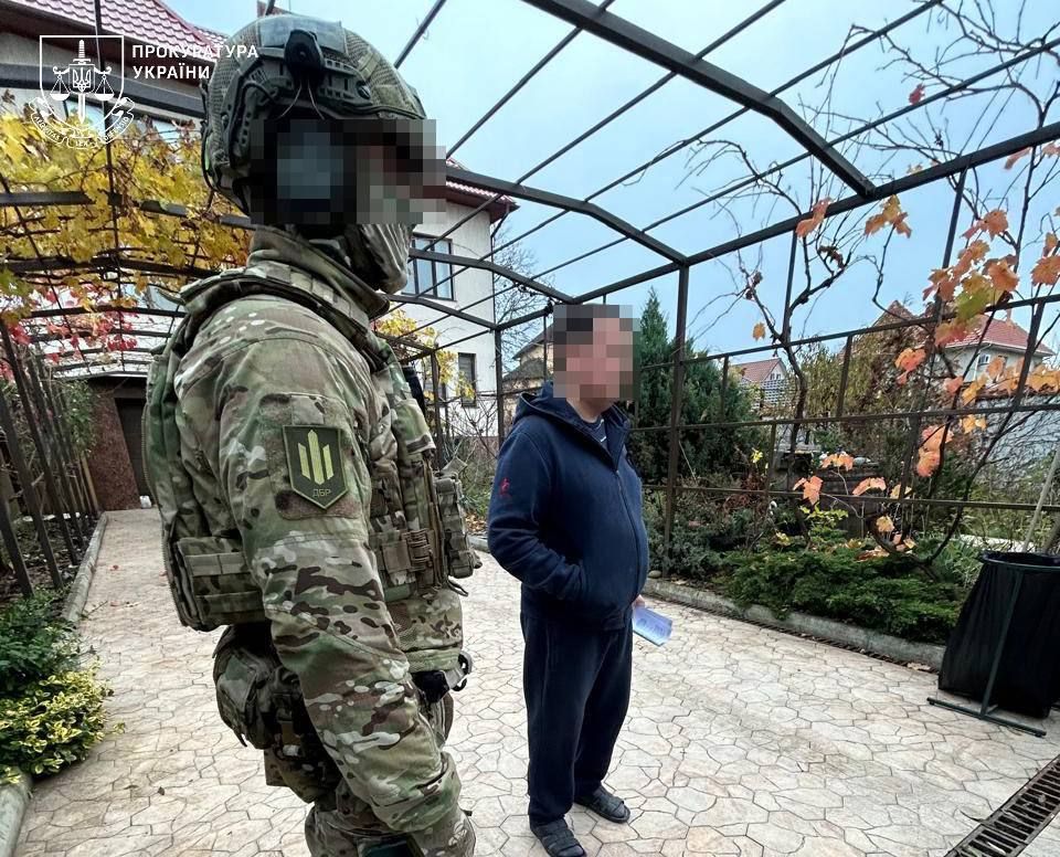 Семья мошенников подделывала права на жилье, а судья из Одессы принимал нужные решения: прокуроров удивила дерзость этой схемы.